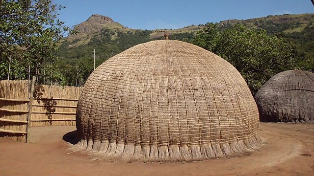 Mantenga_Cultural_Village_(7045460659)_(3)