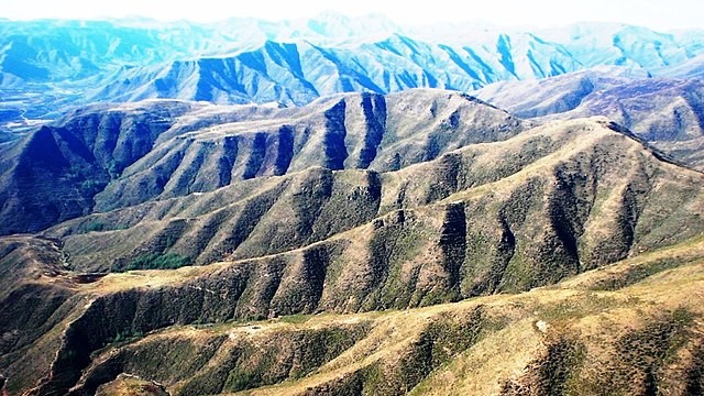 Mountain_Ribs_in_Lesotho_-_panoramio