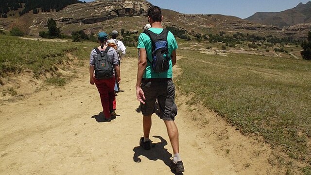 Wandelen_door_Lesotho_(6353356555)
